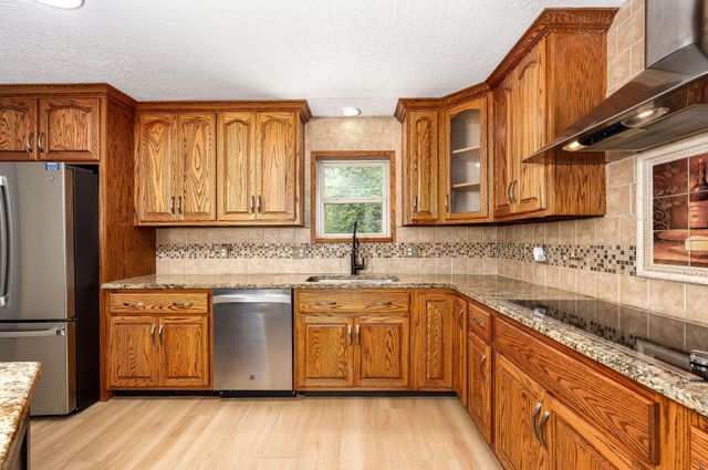 1070 Kentucky 2393, Monticello, KY 42633