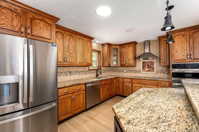 1070 Kentucky 2393, Monticello, KY 42633