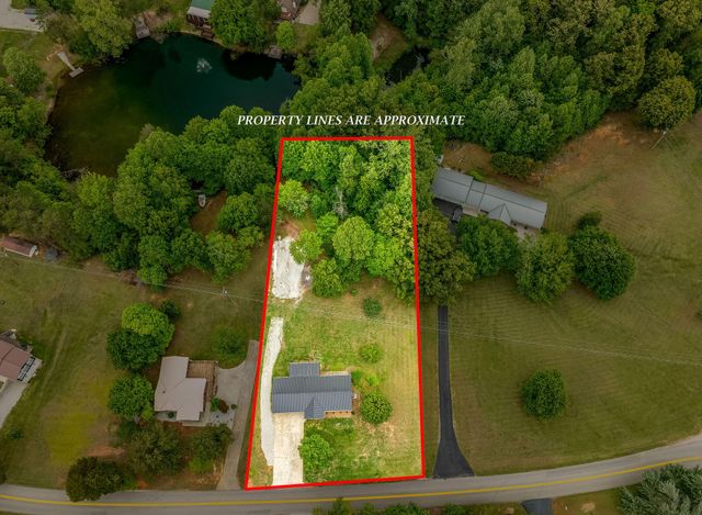 1070 Kentucky 2393, Monticello, KY 42633