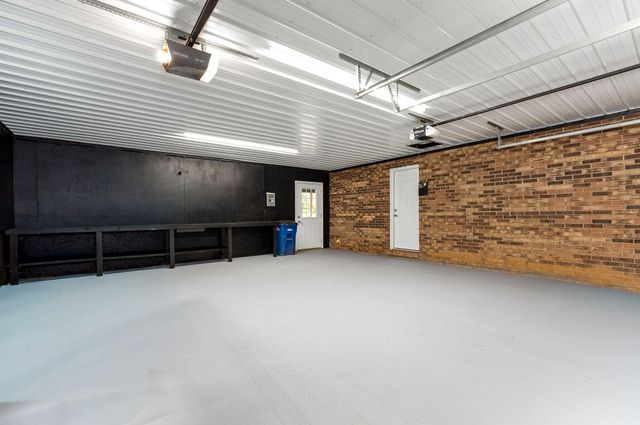 1070 Kentucky 2393, Monticello, KY 42633