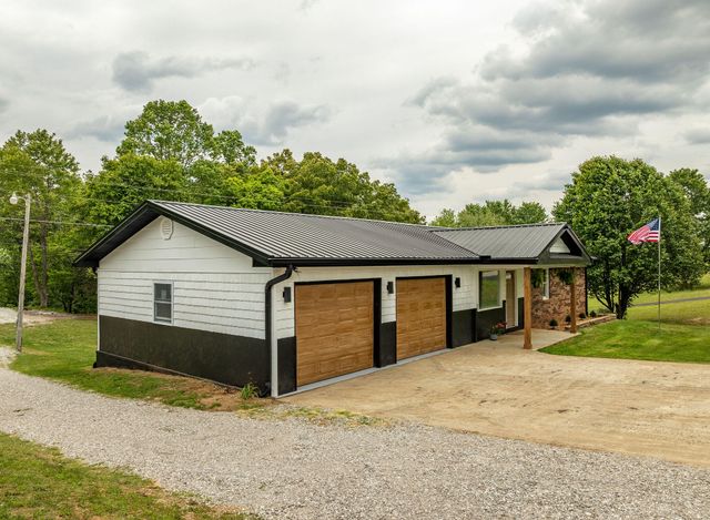 1070 Kentucky 2393, Monticello, KY 42633