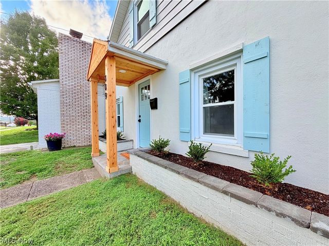 809 32nd Street, Vienna, WV 26105