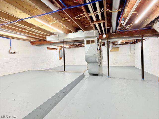 809 32nd Street, Vienna, WV 26105