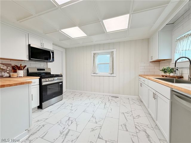 809 32nd Street, Vienna, WV 26105