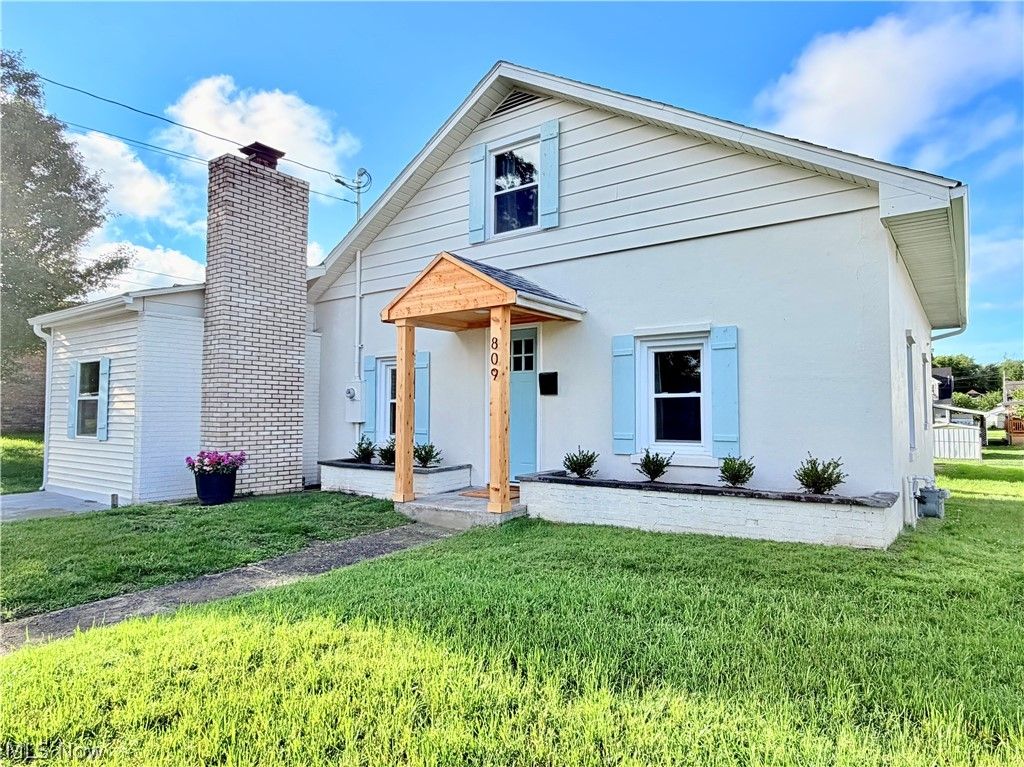 809 32nd Street, Vienna, WV 26105