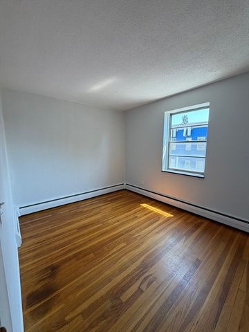 685 Moody Street 11, Waltham, MA 02453