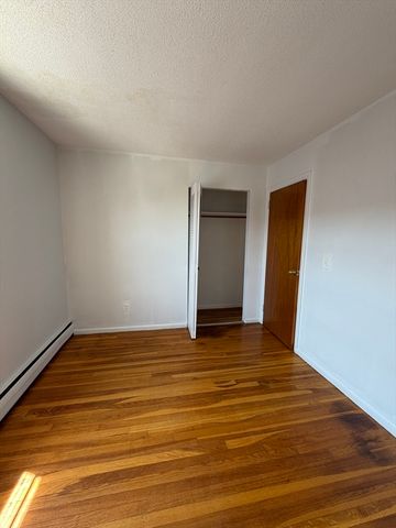 685 Moody Street 11, Waltham, MA 02453