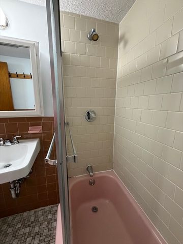 685 Moody Street 11, Waltham, MA 02453