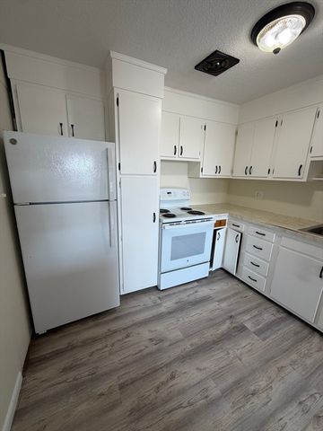 685 Moody Street 11, Waltham, MA 02453