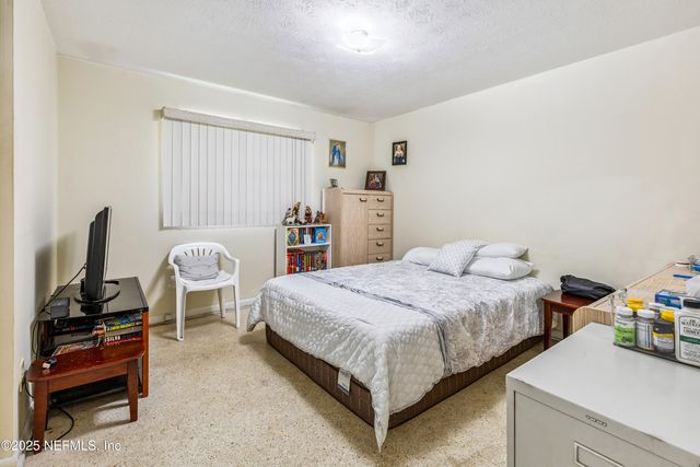 2584 WOOLERY Drive, Jacksonville, FL 32211