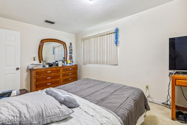 2584 WOOLERY Drive, Jacksonville, FL 32211
