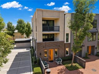 105 Galaxie, Covina, CA 91723