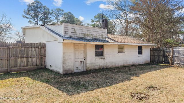 409 S Alford Avenue, Kenly, NC 27542