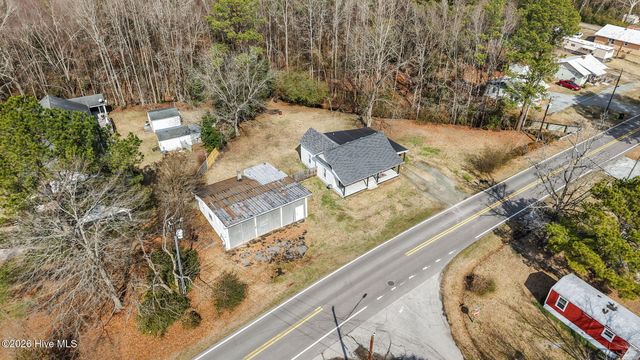 409 S Alford Avenue, Kenly, NC 27542