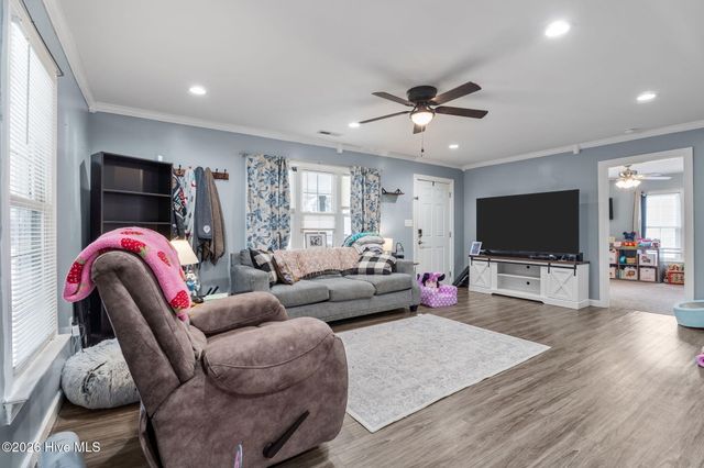 409 S Alford Avenue, Kenly, NC 27542