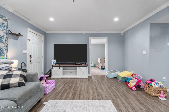 409 S Alford Avenue, Kenly, NC 27542