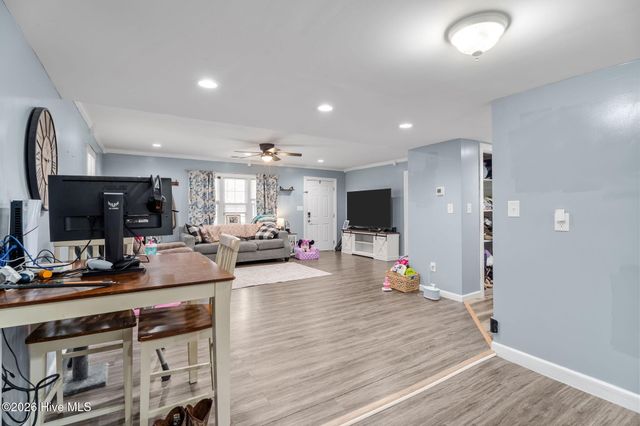 409 S Alford Avenue, Kenly, NC 27542