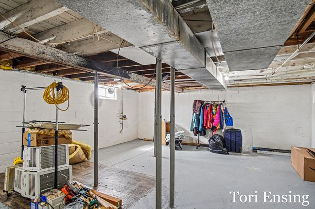 1007 E Kent Road, Greenville, MI 48838