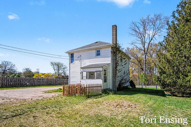1007 E Kent Road, Greenville, MI 48838