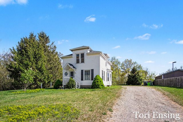 1007 E Kent Road, Greenville, MI 48838