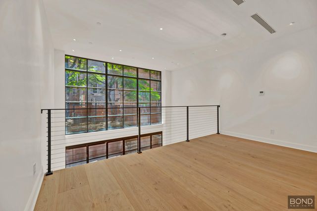 90 Charles Street, New York City, NY 10014