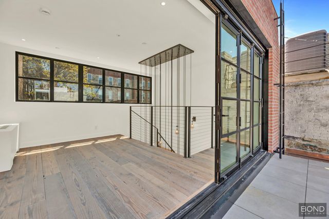 90 Charles Street, New York City, NY 10014