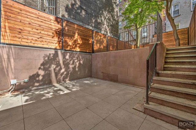 90 Charles Street, New York City, NY 10014