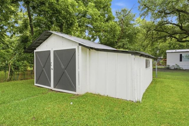 222 W Brimstone Street, Sulphur, LA 70663