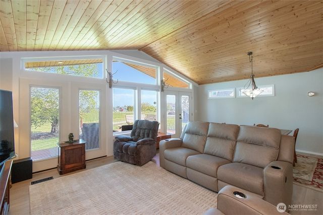 23 Pearl Place, Sequim, WA 98382