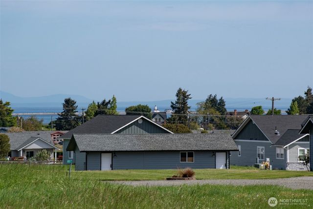 23 Pearl Place, Sequim, WA 98382