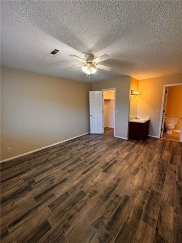 1818 S 13th Place, Rogers, AR 72758