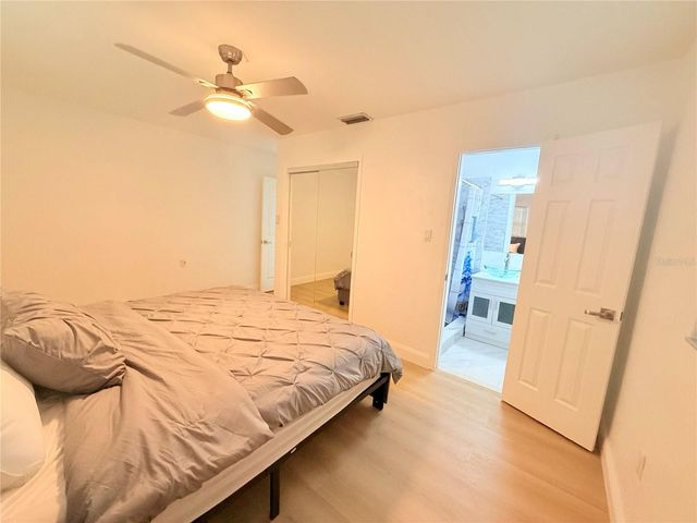 1557 ROBINSON DRIVE N, St Petersburg, FL 33710