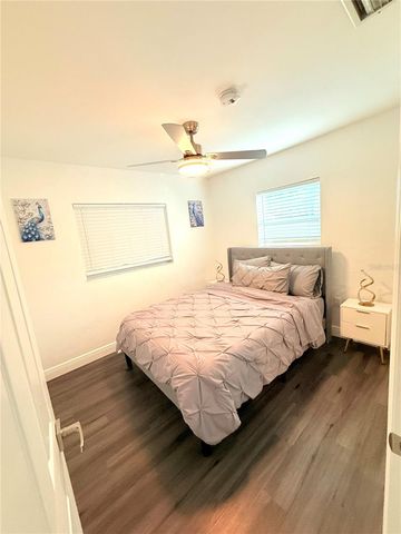 1557 ROBINSON DRIVE N, St Petersburg, FL 33710