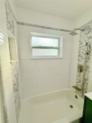 1557 ROBINSON DRIVE N, St Petersburg, FL 33710