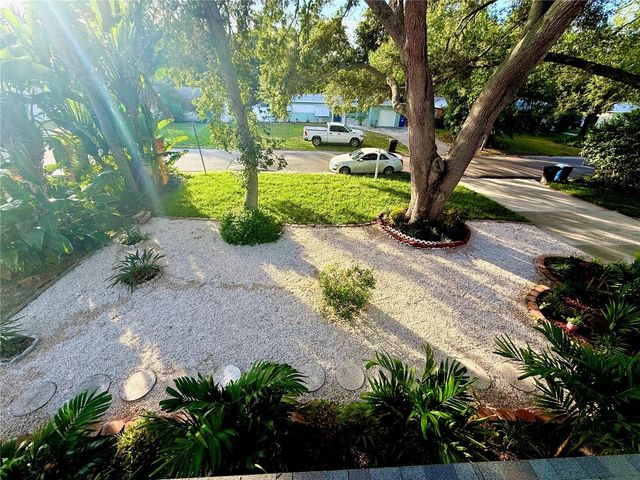 1557 ROBINSON DRIVE N, St Petersburg, FL 33710