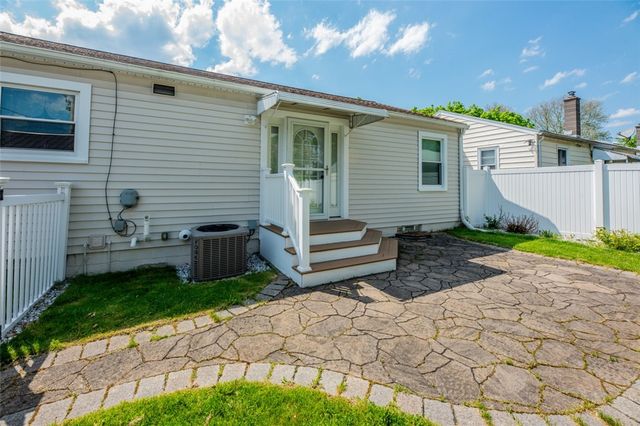 22 Claybrook Street, Rochester, NY 14609