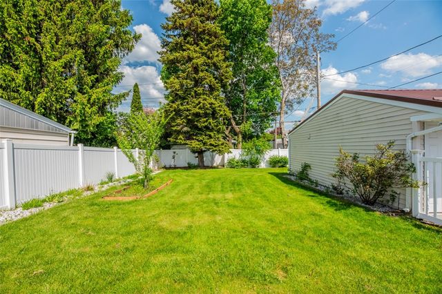 22 Claybrook Street, Rochester, NY 14609
