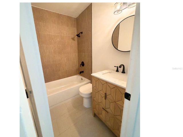 870 86TH AVENUE N, St Petersburg, FL 33702