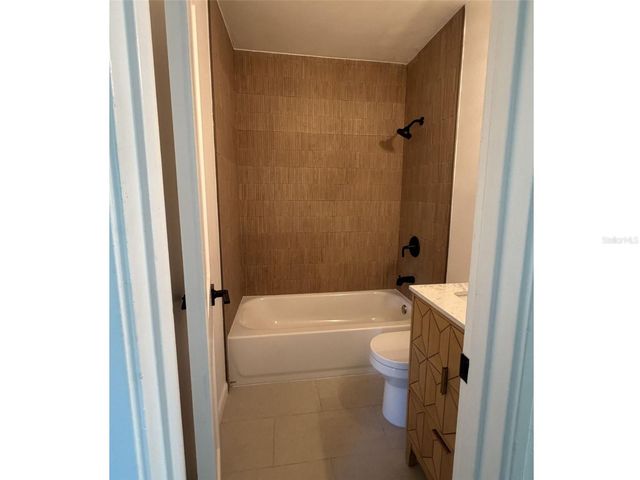 870 86TH AVENUE N, St Petersburg, FL 33702