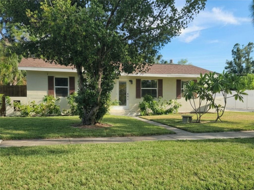 870 86TH AVENUE N, St Petersburg, FL 33702