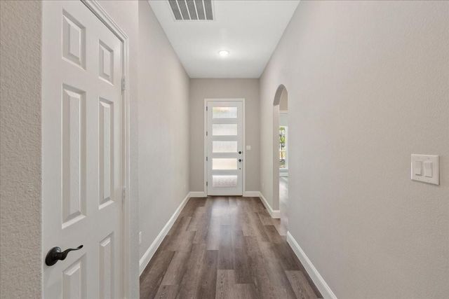 7919 N kiska Street, Dallas, TX 75216
