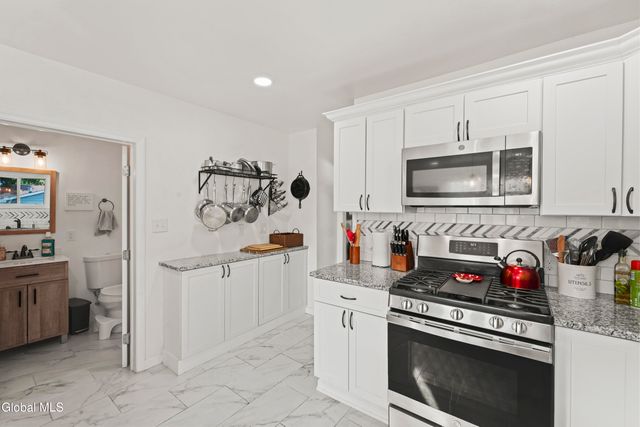 842 Adams Street, Rotterdam, NY 12306