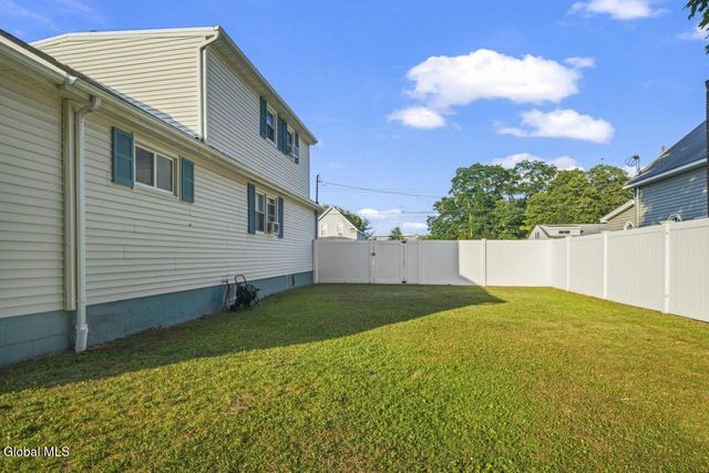 842 Adams Street, Rotterdam, NY 12306