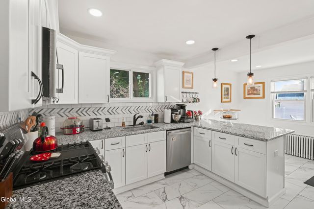 842 Adams Street, Rotterdam, NY 12306