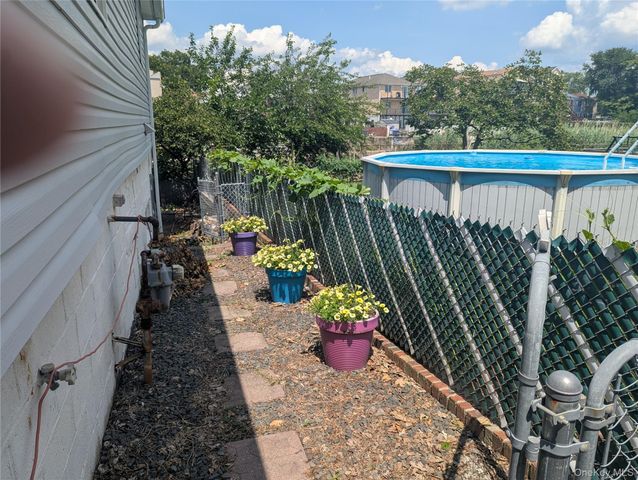 3287 Radio Drive, Bronx, NY 10465