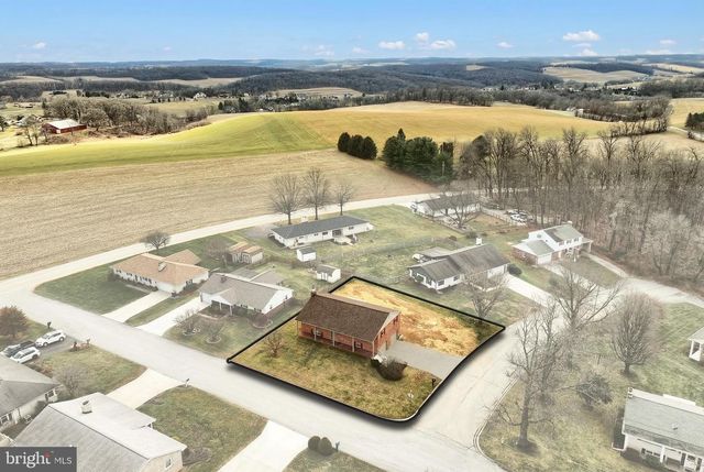 113 BRANT DR, Dallastown, PA 17313