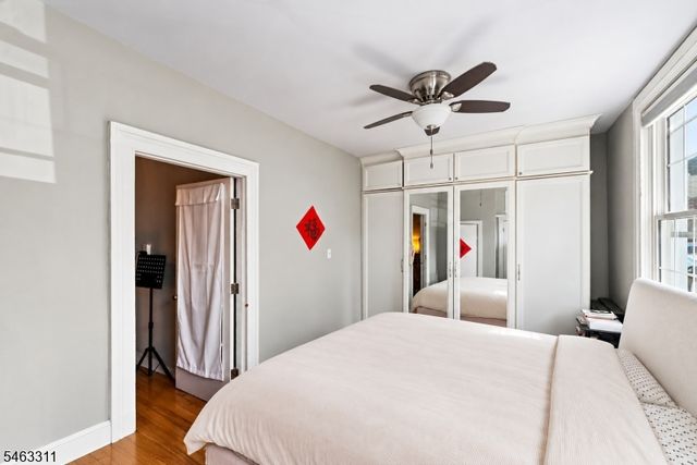 334 Pavonia Ave 1, Jersey City, NJ 07302