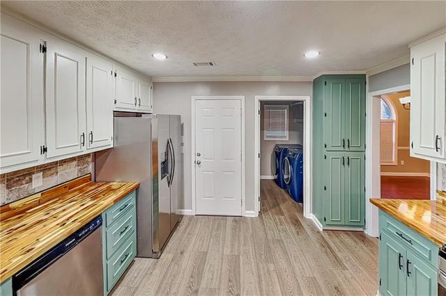 985 Crystal Water Drive, Lawrenceville, GA 30045