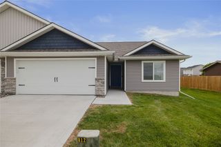 812 Juniper Street NW, Bondurant, IA 50035