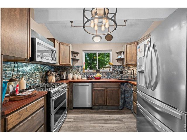 1100 Atlas Cir, Lafayette, CO 80026